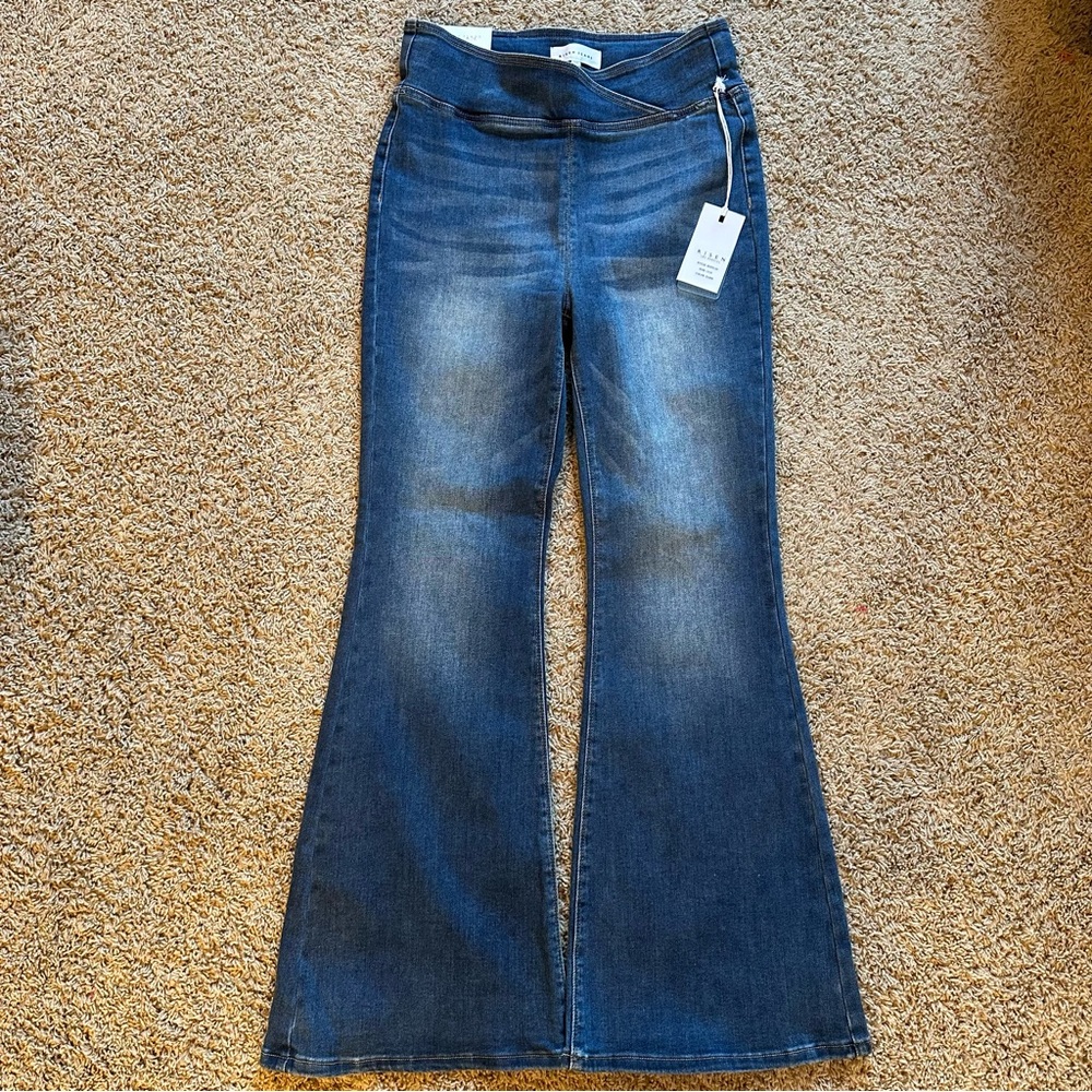 Risen pull on flare jeans